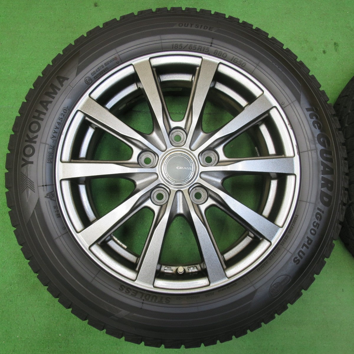 *送料無料* バリ溝！20年！キレイ！9分★スタッドレス 185/65R15 ヨコハマ アイスガード iG50 プラス GRASS グラス 15インチ PCD114.3/5H★4082905イス