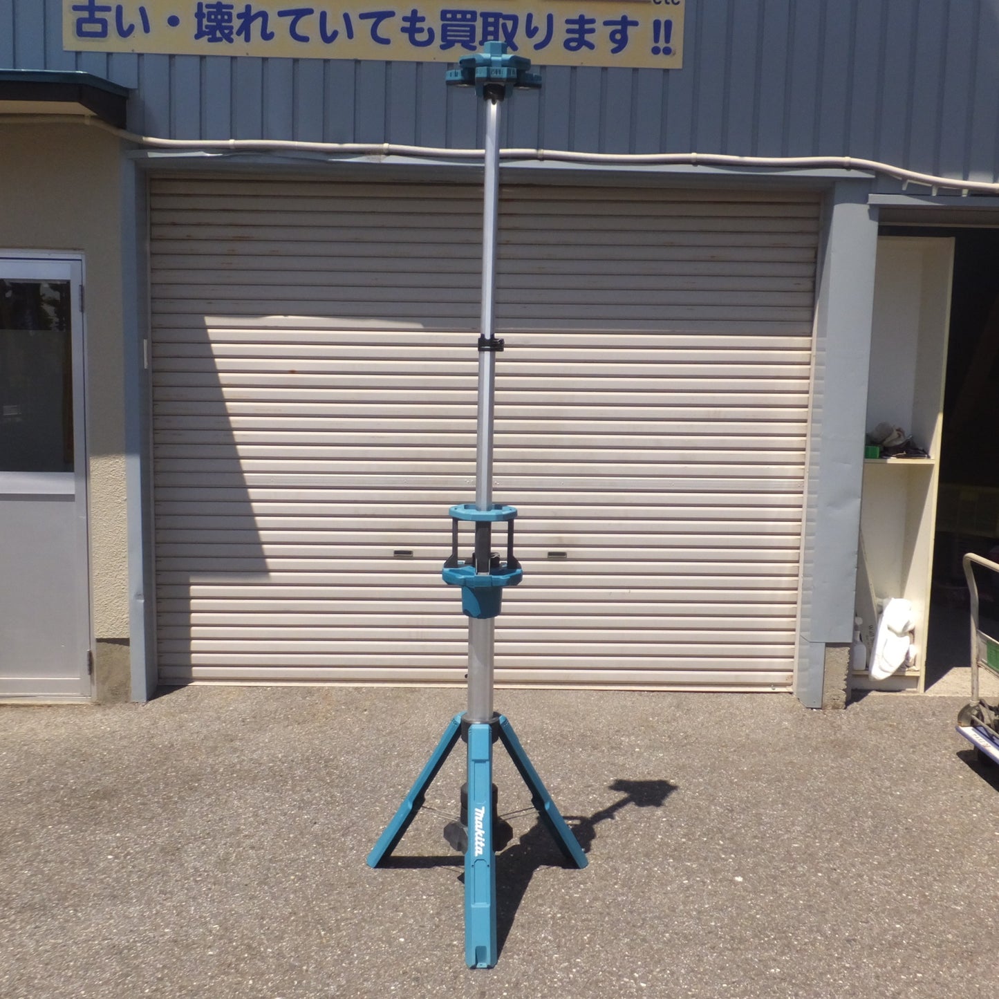 [送料無料] ★マキタ makita 充電式タワーライト ML814 14.4V/18V 本体のみ★