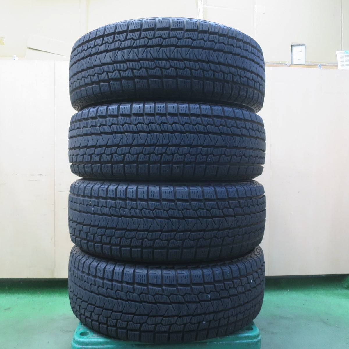 バリ溝！22年！9.5分★スタッドレス 235/60R18 ヨコハマ アイスガード G075 タイヤ 18インチ レクサス CR-V CX-60 CX-7 CX-80 等★6061805イスタ
