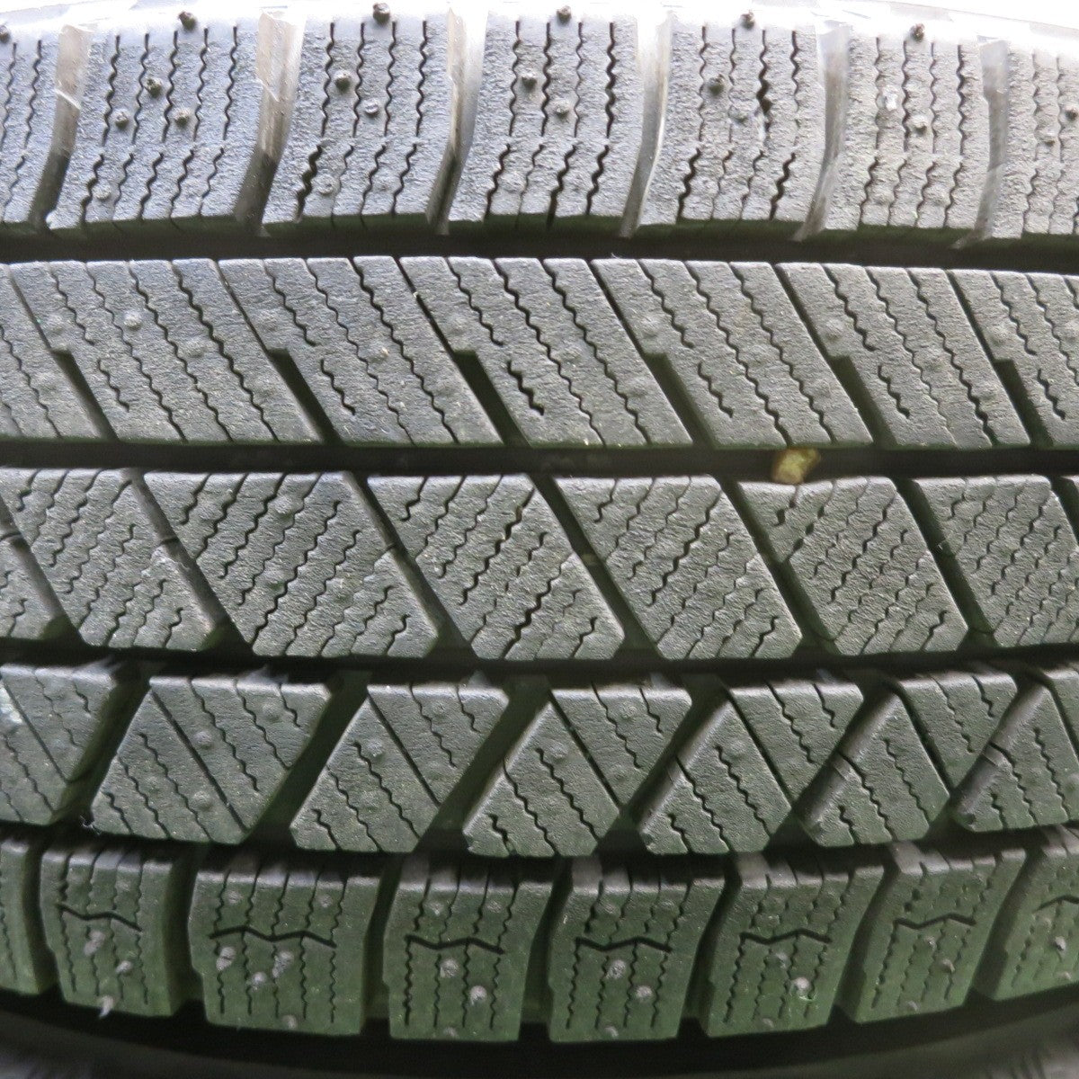 バリ溝！23年！ほぼ10分★スタッドレス 165/65R14 ブリヂストン ブリザック VRX3 BALMINUM TR10 バルミナ 14インチ ソリオ ハスラー 等 PCD100/4H★6011706HAス