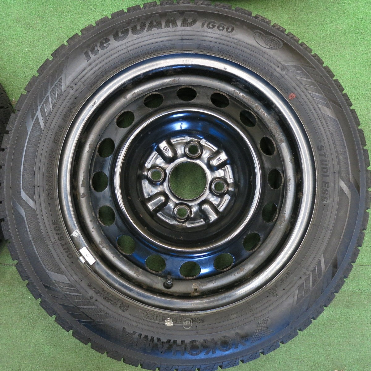 バリ溝！22年！9.5分以上★スタッドレス 175/65R14 ヨコハマ アイスガード iG60 スチール ホイール 14インチ PCD100/4H★6051704HAス