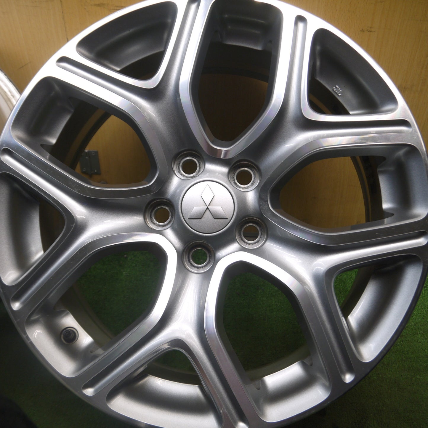 *送料無料* 4本価格★三菱 GG2W アウトランダー PHEV 純正 ENKEI ホイール 18インチ 18×7J エンケイ PCD114.3/5H★4080104Hホ