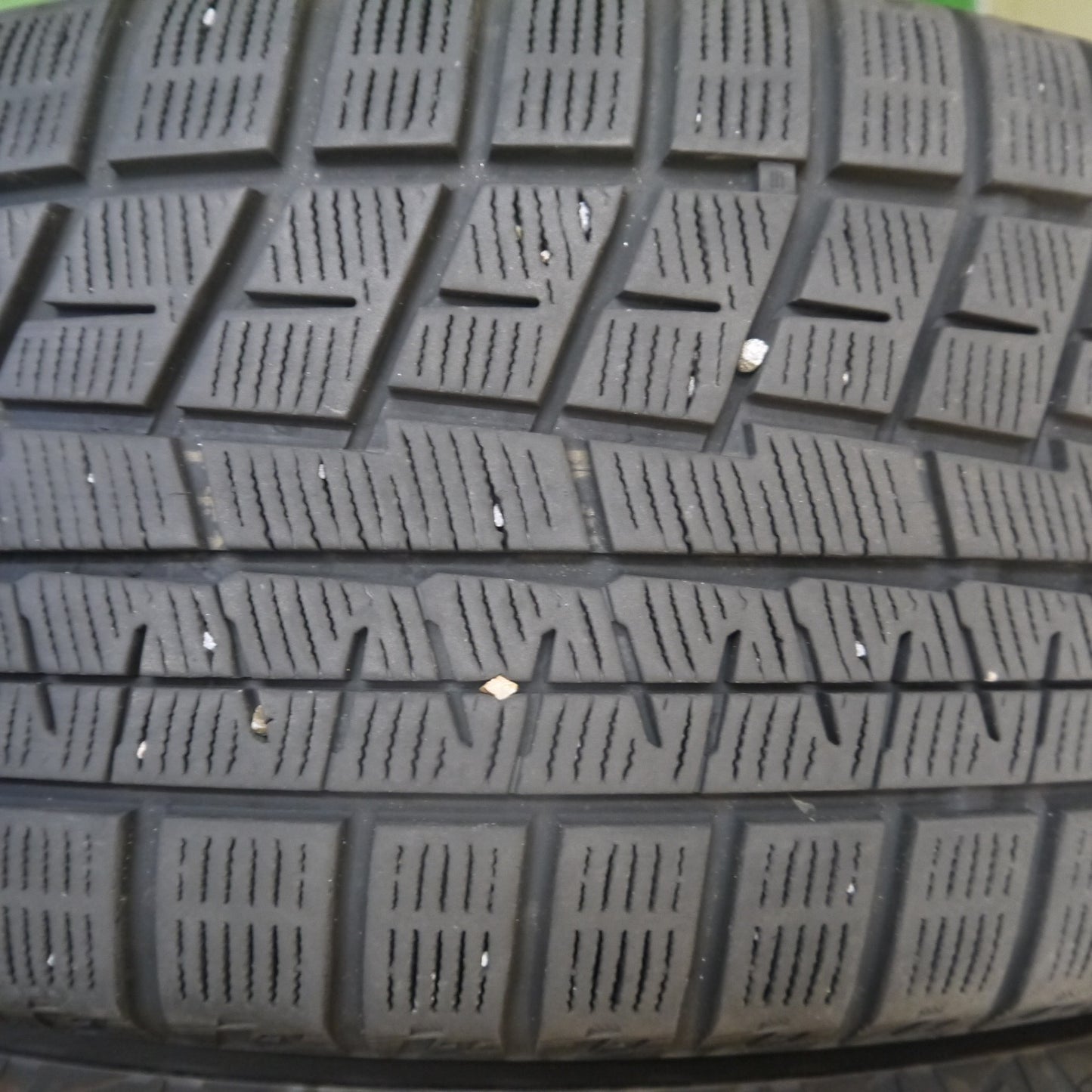 バリ溝！キレイ！8.5分★スバル VN レヴォーグ 純正 225/45R18 スタッドレス ヨコハマ アイスガード iG60 18インチ PCD114.3/5H★6040607Hス