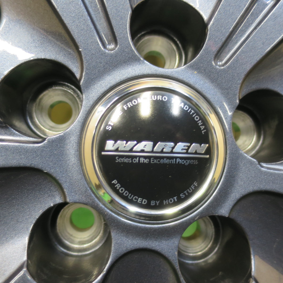 バリ溝！23年！キレイ！ほぼ10分★プリウス 等 195/65R15 スタッドレス ハンコック ウインター アイセプト IZ2A WAREN ヴァーレン 15インチ PCD100/5H★5111108イス