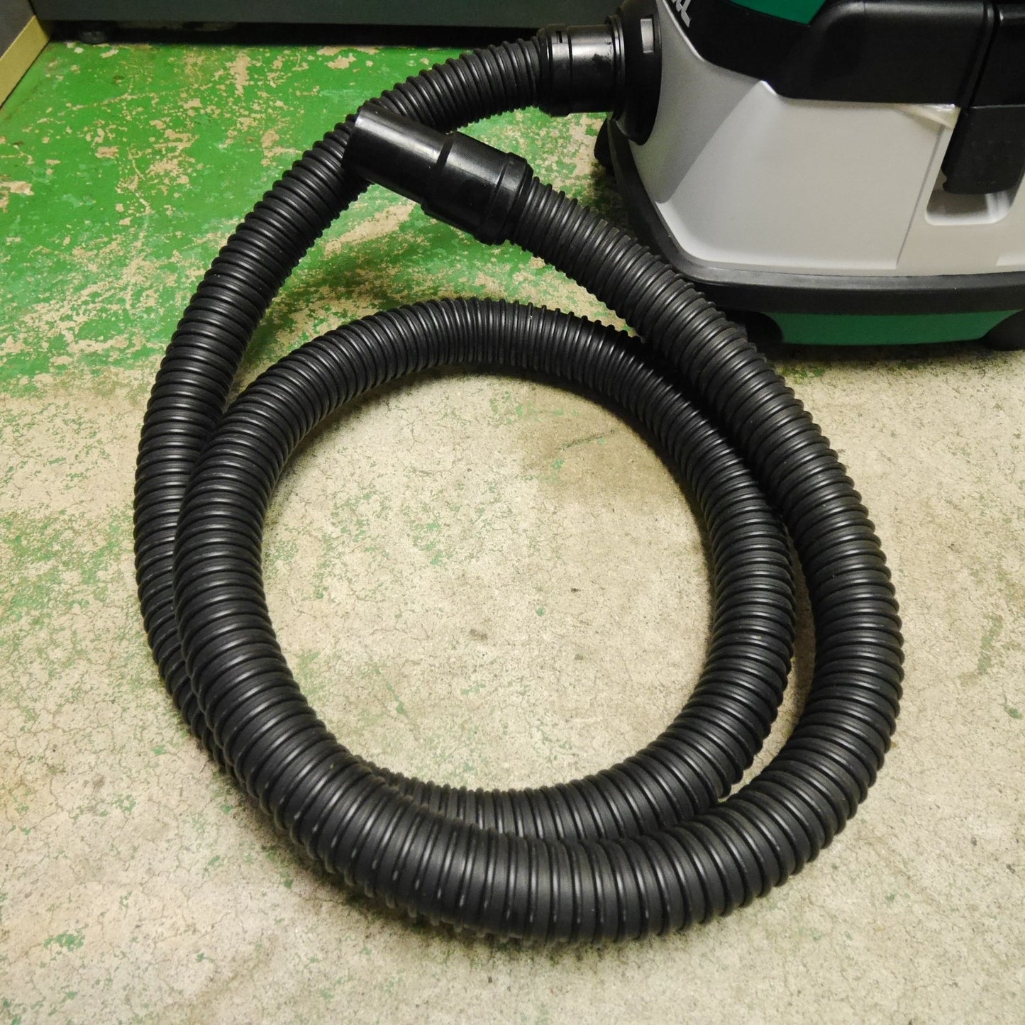 [送料無料] キレイ！ホース付き☆マキタ 乾湿 両用 業務用 集じん機 M442 集塵機 電動 工具 100V makita☆