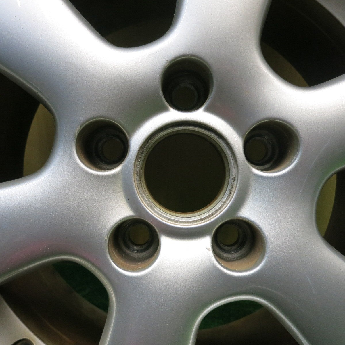 4本価格★ワーゲン ゴルフ 純正 195/65R15 ピレリ Cinturato P1 15インチ PCD112/5H★5042701HAノ