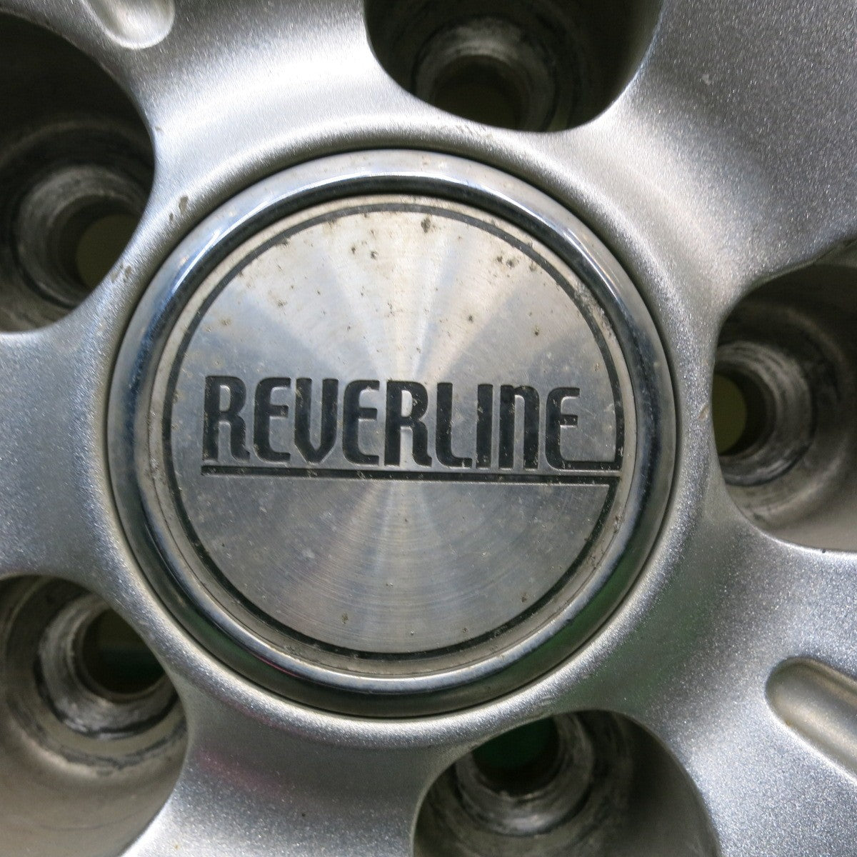 バリ溝！24年！9.5分★プリウス 等 195/65R15 スタッドレス ダンロップ ウインターマックス WM02 REVERLINE リバーライン 15インチ PCD100/5H★5120603HAス