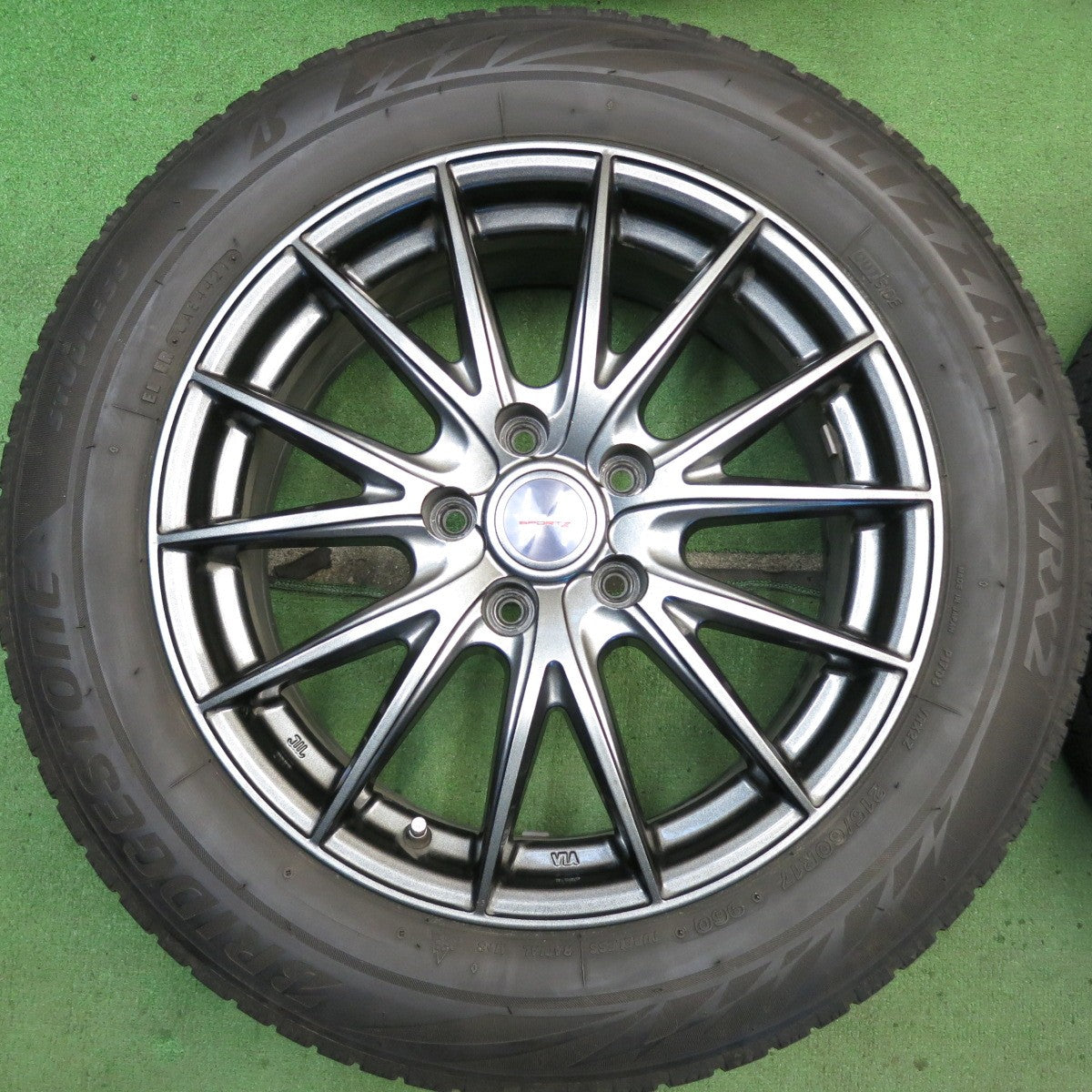 キレイ◎スタッドレス 215/60R17 ブリヂストン ブリザック VRX2 VELVA SPORT Z ヴェルヴァ 17インチ PCD114.3/5H◎6082504HAス