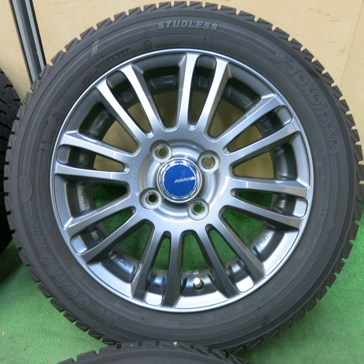 バリ溝！21年！キレイ！9.5分以上★スタッドレス 155/65R14 ヨコハマ アイスガード iG52C ABATIS アバティス 14インチ PCD100/4H★5070417SYス