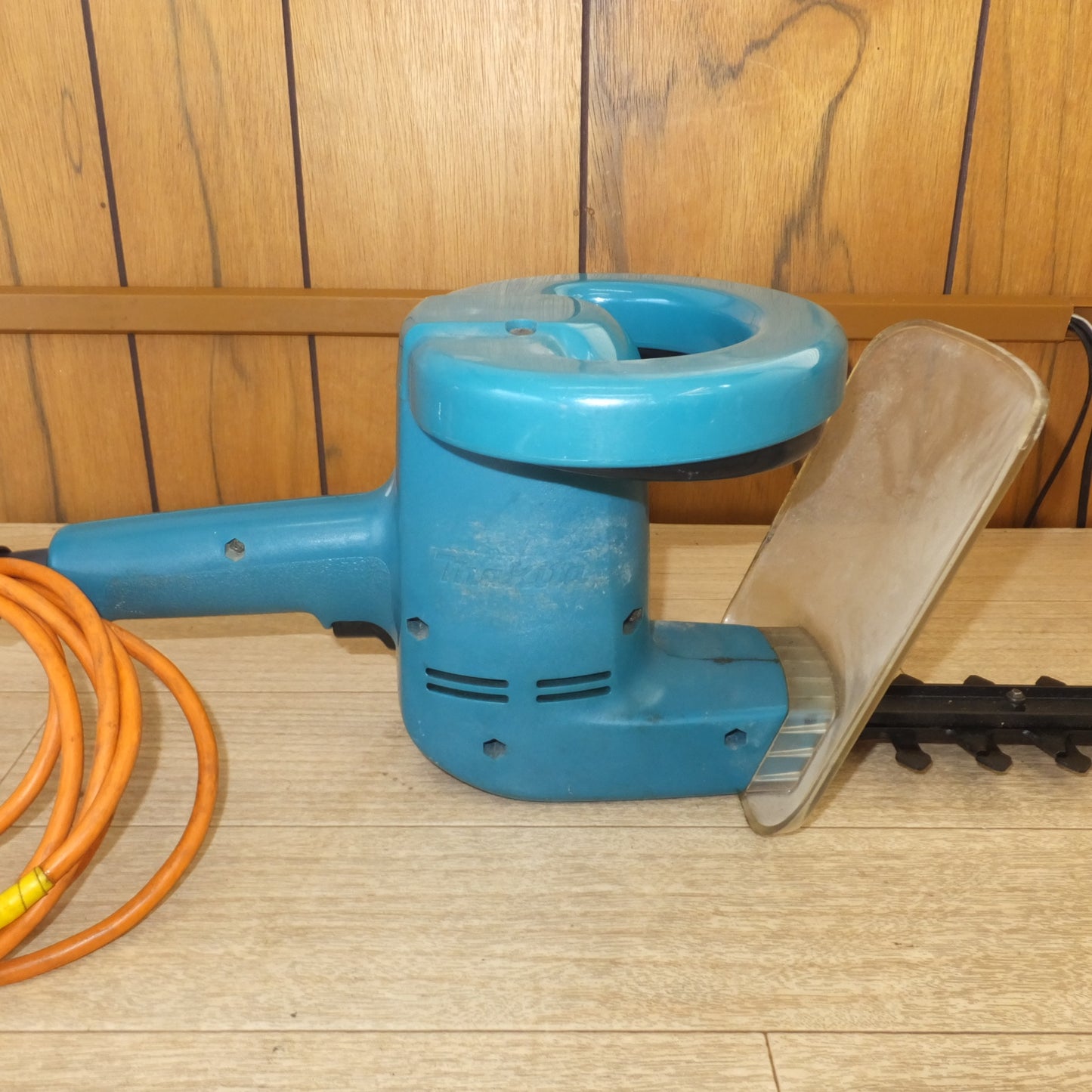 [送料無料] ★マキタ makita 630mm ヘッジトリマ UH6300　100V 50-60Hz 500W 5.3A　生垣バリカン★