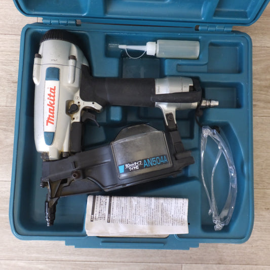 [送料無料] ★マキタ makita エア釘打 AN504A　使用空気圧 0.44～0.83MPa　使用釘 ワイヤ釘 27～50mm★