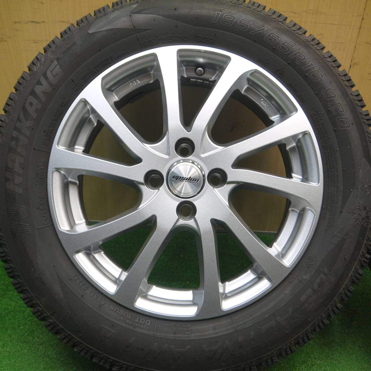 バリ溝！21年！キレイ！ほぼ10分★スタッドレス 195/65R16 ナンカン アイスアクティバ AW-1 Epsilon LA STRADA イプシロン 16インチ PCD100/4H★4121110Hス