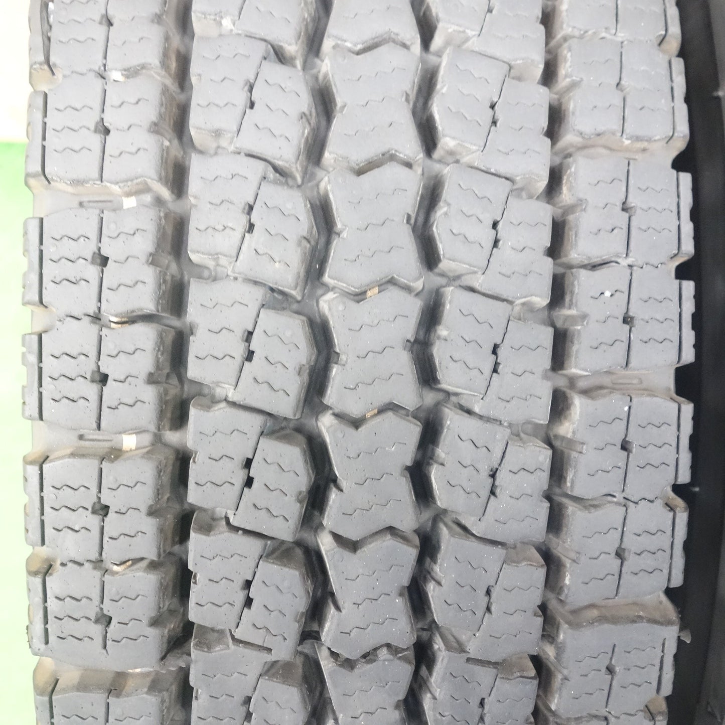 バリ溝！25年！9.5分★トラック タイヤ 225/80R17.5 123/122L スタッドレス トーヨー M919 17.5インチ★6022005KTスタ