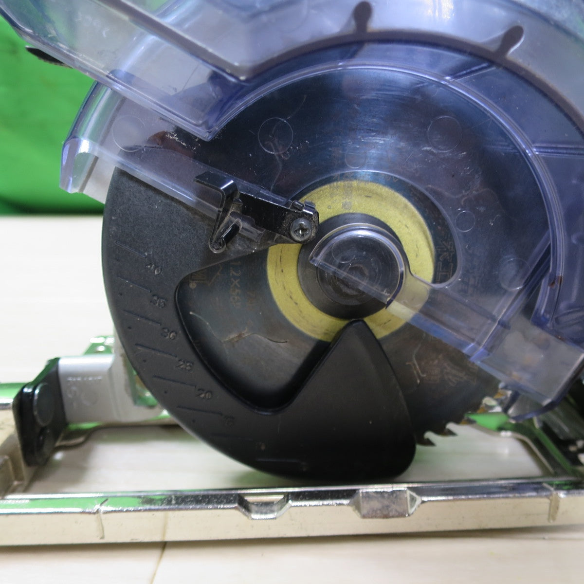 [送料無料] ☆マキタ 125mm 防じん マルノコ KS5100F 電動 工具 切断機 makita 100V 木工用 丸のこ 丸ノコ 丸鋸 コード式☆