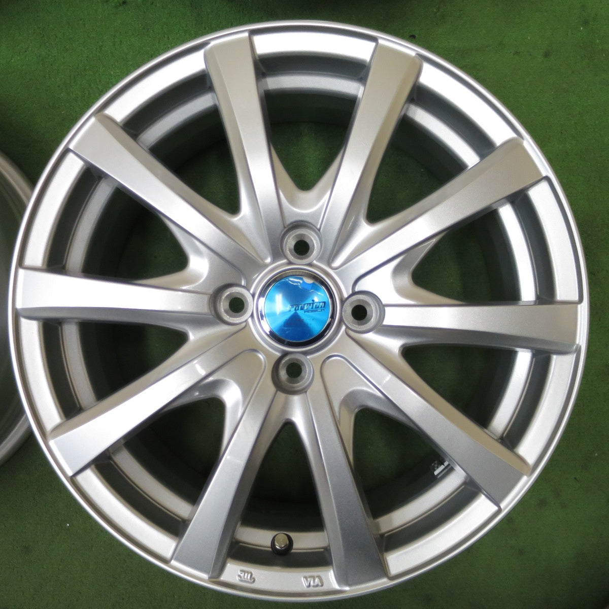 未使用★ravrion RS01 weds 16インチ ホイール ラブリオン ウェッズ 16×6J PCD100/4H★6032705NGホ