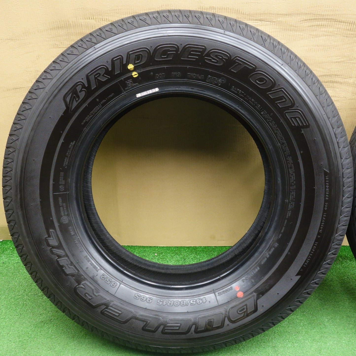 新車外し！26年◎195/80R15 ブリヂストン デューラー H/L 852 DUELER タイヤ 15インチ ジムニーシエラ ジムニーノマド 等◎6081004KTノタ