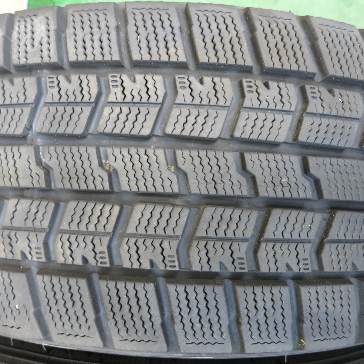 バリ溝！23年！9.5分◎スタッドレス 215/60R17 グッドイヤー アイスナビ7 ravrion RS01 ラブリオン 17インチ PCD114.3/5H◎6090607HAス