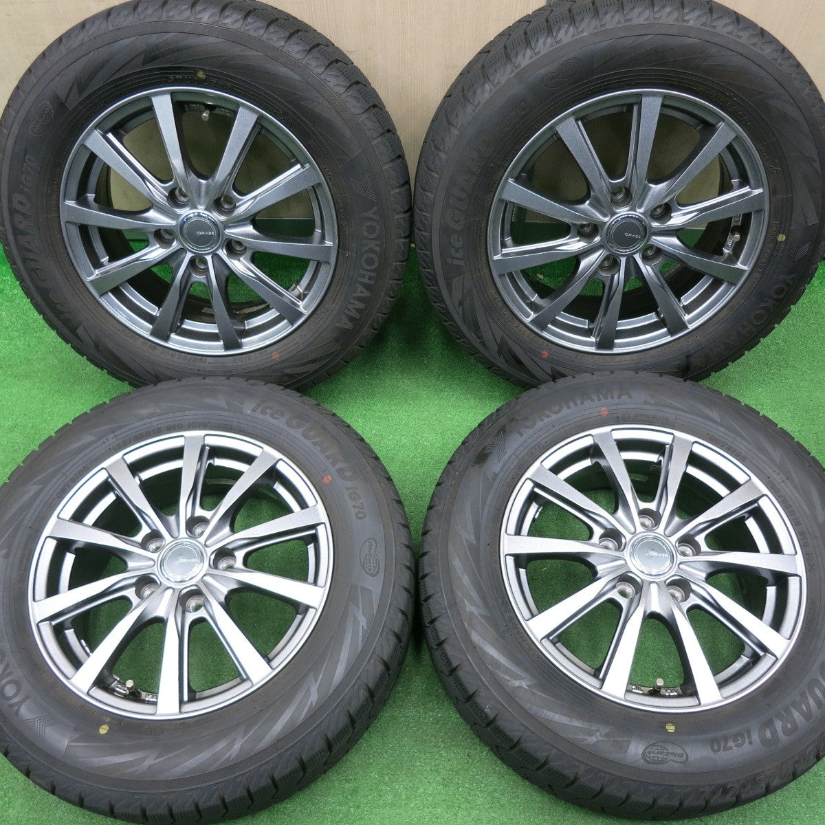 [送料無料] バリ溝！21年！キレイ！8.5分★スタッドレス 195/65R15 ヨコハマ アイスガード iG70 GRASS グラス 15インチ PCD114.3/5H★4113004NJス