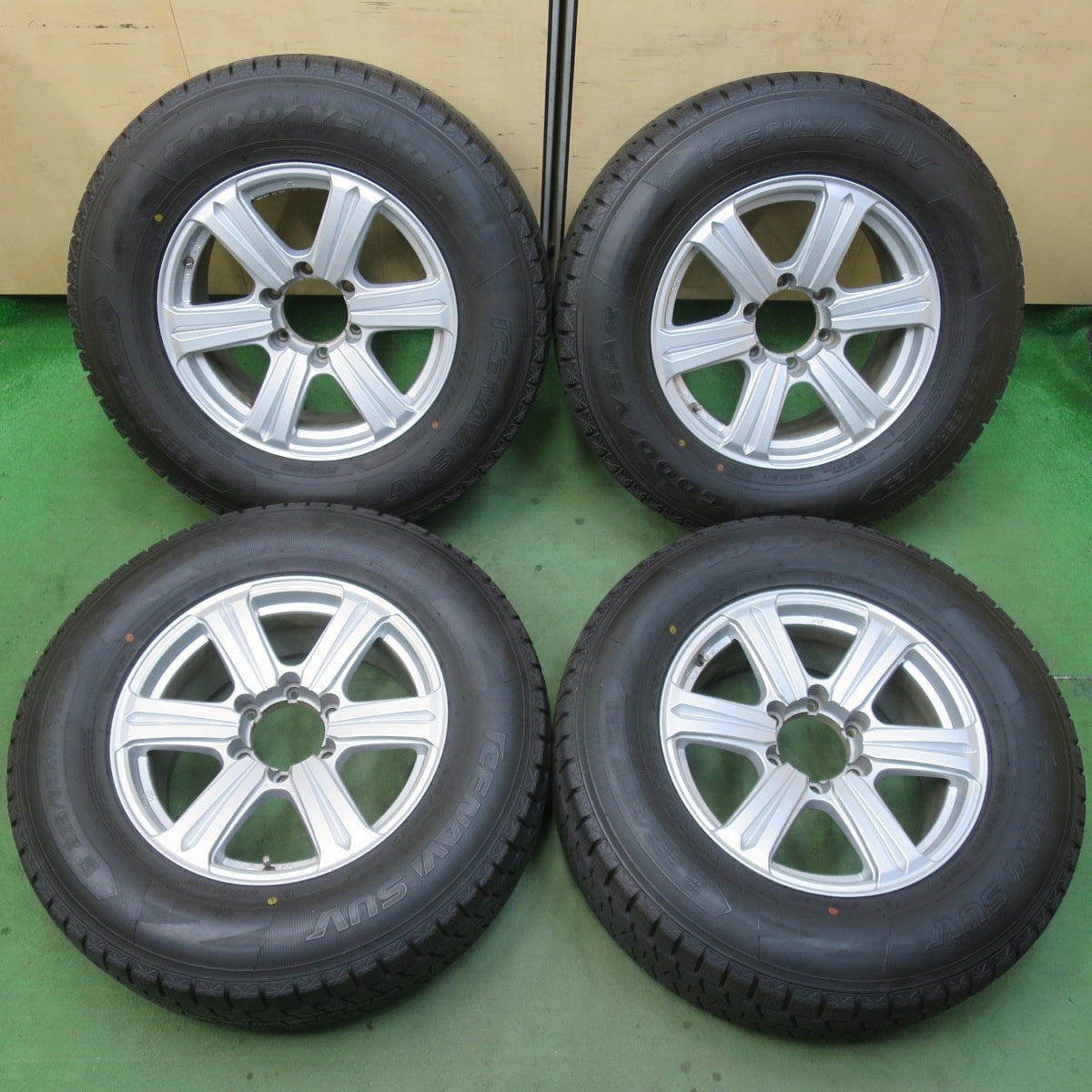 バリ溝！9.5分★スタッドレス 265/65R17 グッドイヤー アイスナビ SUV 社外 アルミ 17インチ PCD139.7/6H★6011003イス