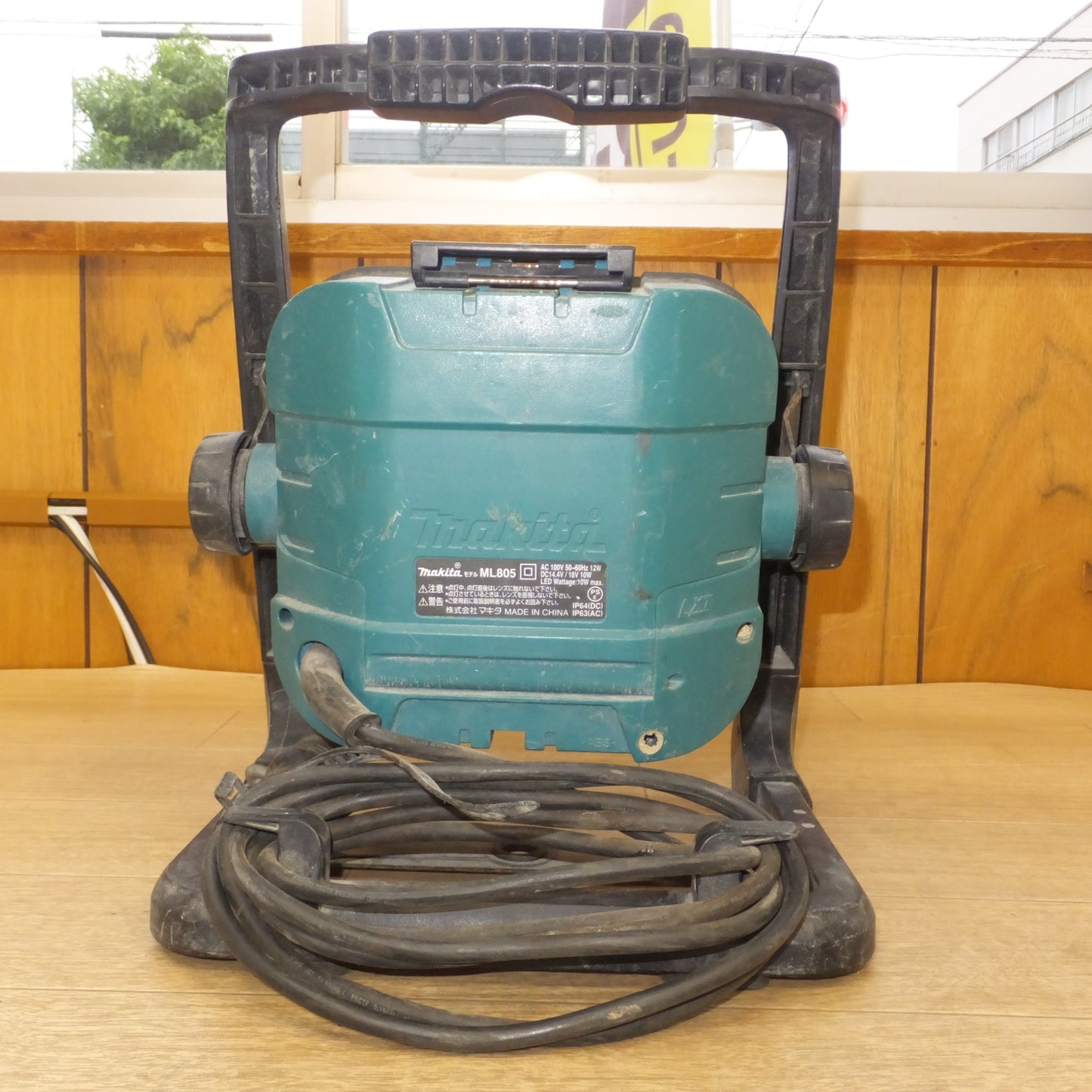[送料無料] ★マキタ makita 充電式LEDスタンドライト ML805　AC100V 50-60Hz　DC14.4V/18V　本体のみ★