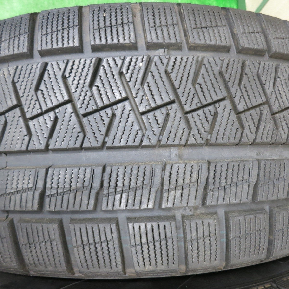 バリ溝！キレイ！9分★アウディ等 ATS ペガサス 225/55R16 スタッドレス ピレリ アイスアシンメトリコ PCD112/5H★4111404NJス