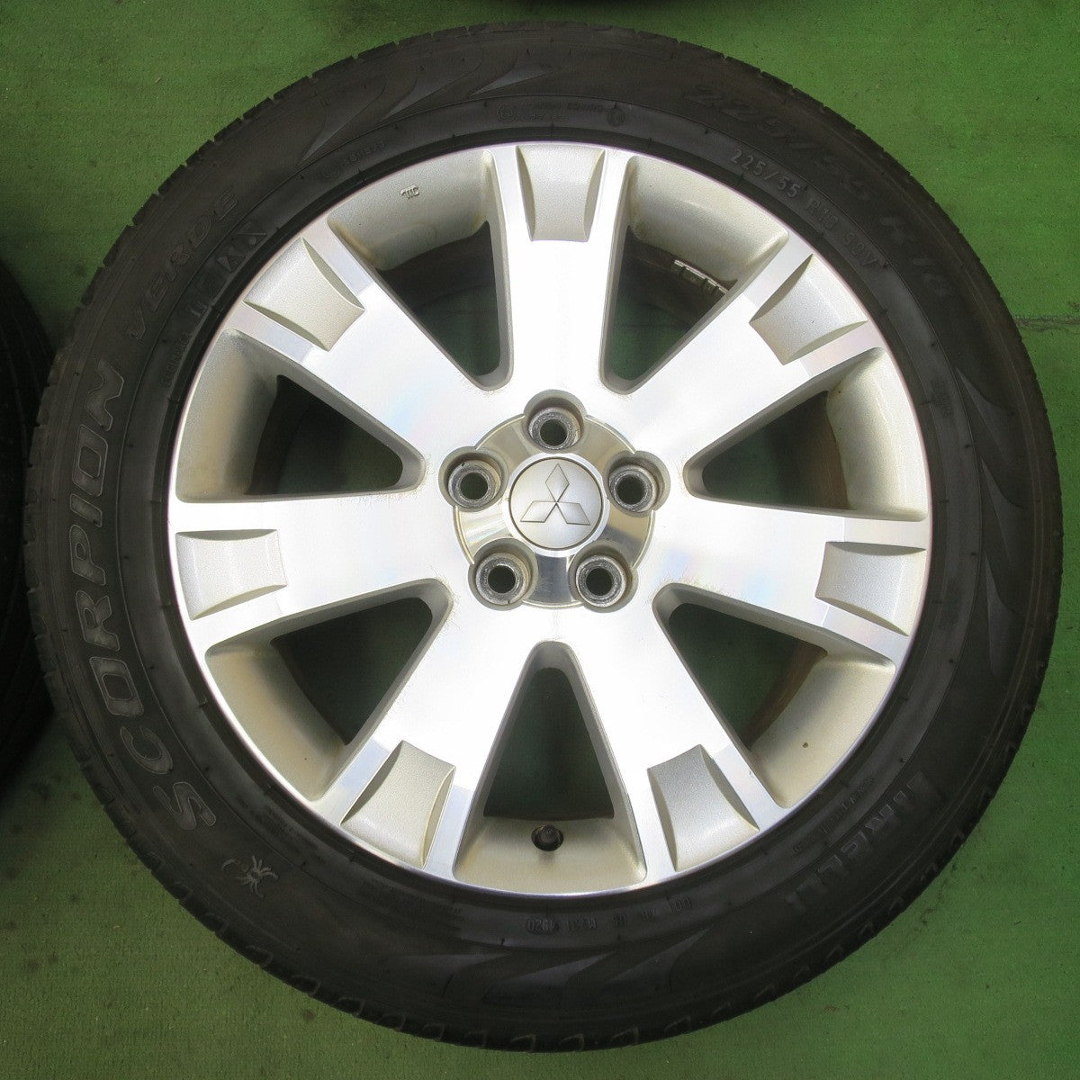 4本価格★三菱 デリカ D:5 純正 225/55R18 ピレリ スコーピオン VERDE 18インチ D5 PCD114.3/5H★5091102イノ
