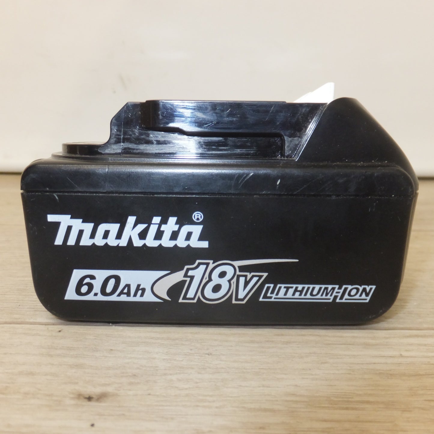 [送料無料] キレイ★マキタ makita バッテリ BL1860B　DC18V 6.0Ah 108Wh Li-ion20★