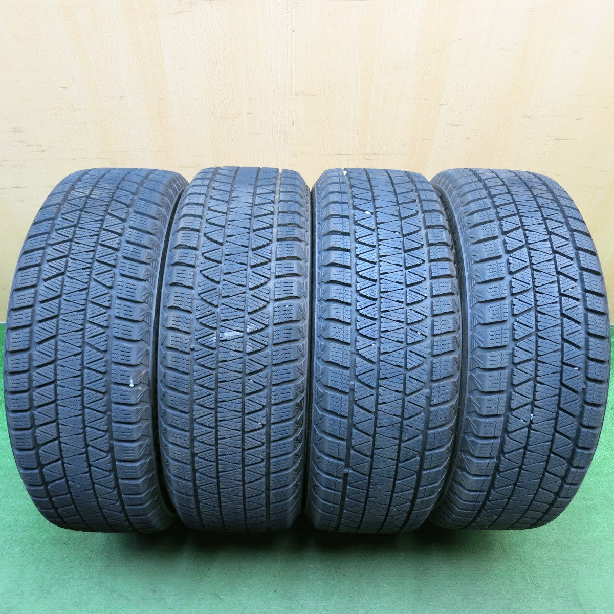 センサー付！バリ溝！24年！キレイ！ほぼ10分★レクサス NX Fスポーツ 純正 235/50R20 スタッドレス ブリヂストン ブリザック DM-V3 20インチ PCD114.3/5H★6050307HAス