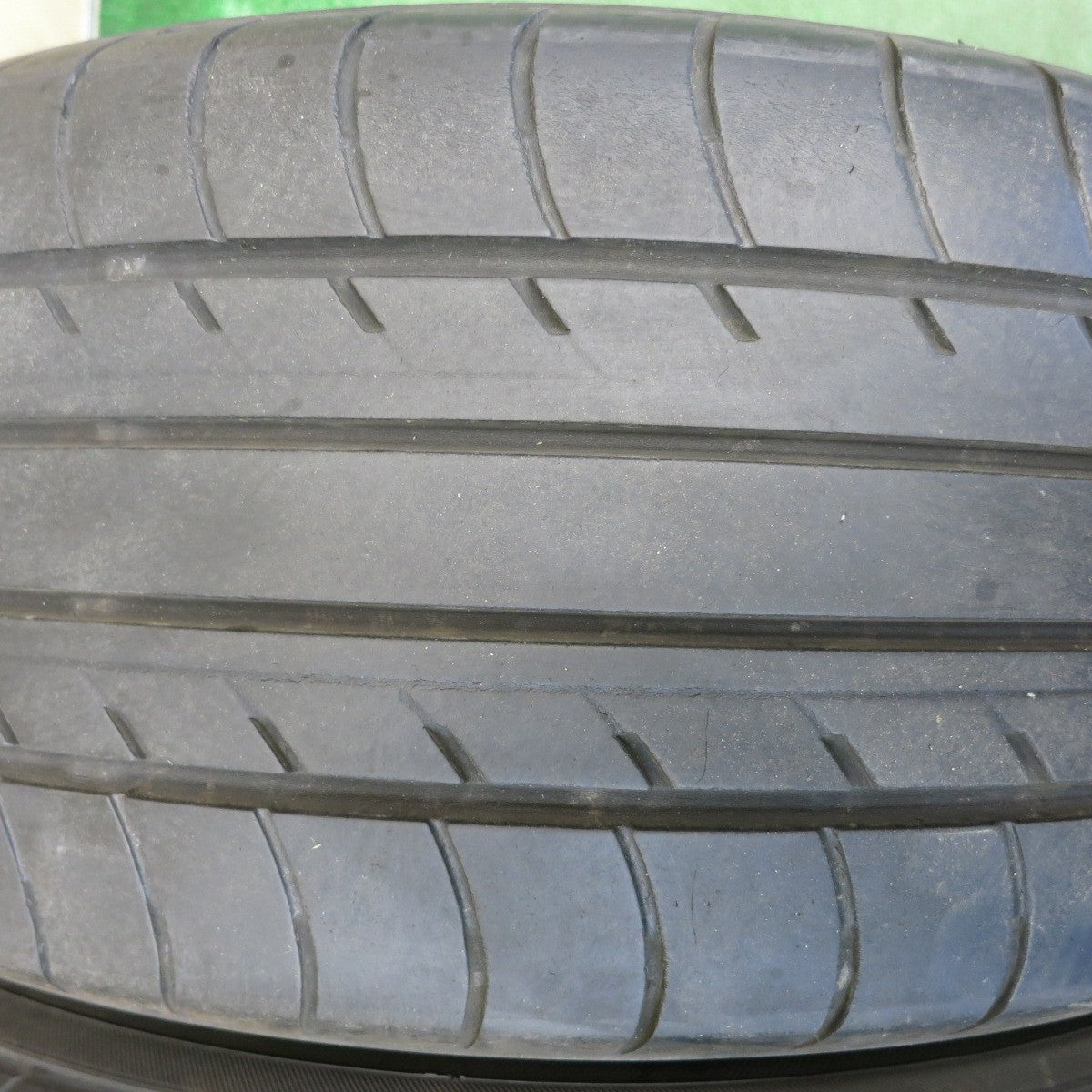 キレイ★日産 ジューク 純正 215/55R17 ヨコハマ dBデシベル E70 E70N 17インチ PCD114.3/5H★6053103HAノ