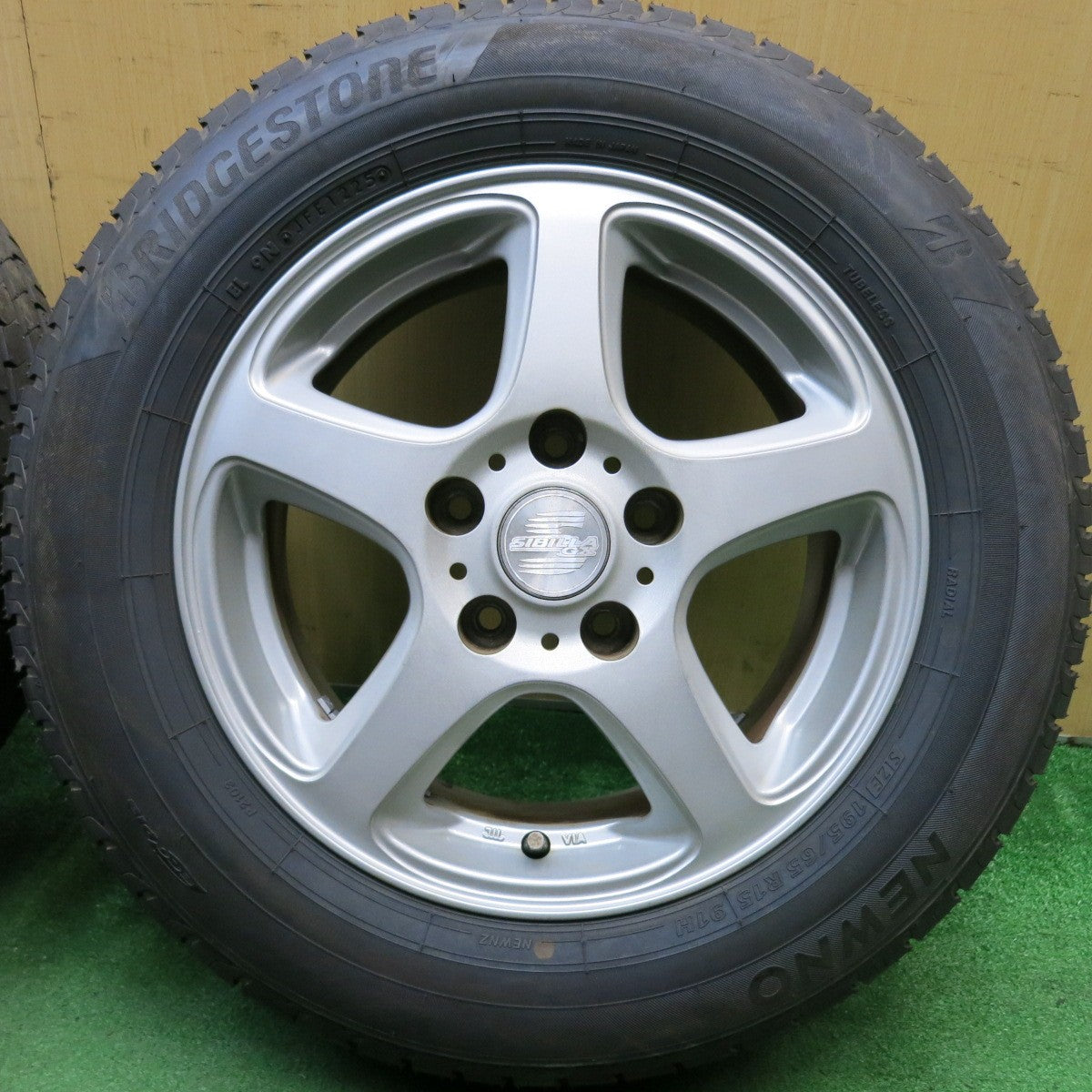 ほぼ未使用！25年★195/65R15 ブリヂストン NEWNO SIBILLA GX シビラ 15インチ PCD114.3/5H★6050204HAノ