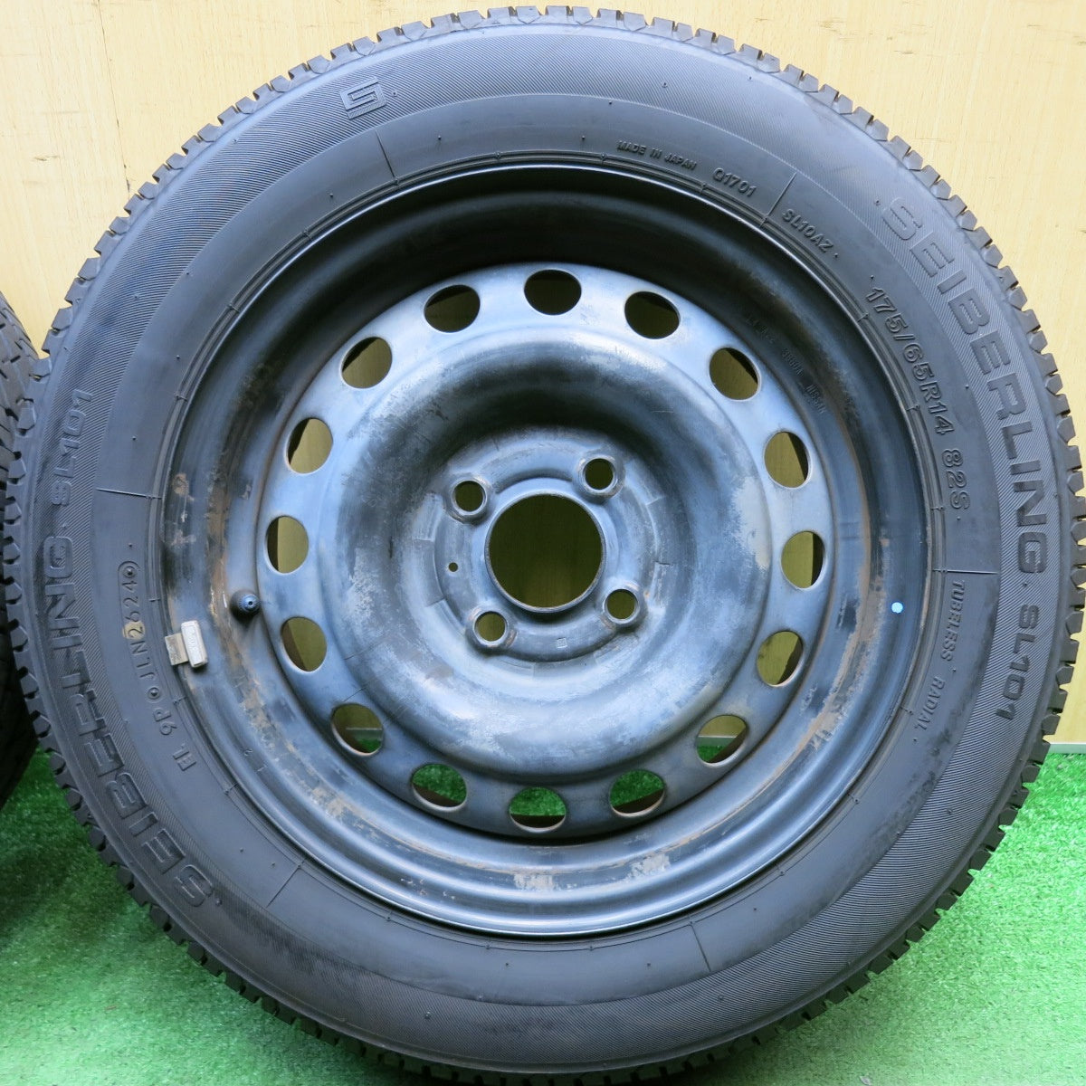 バリ溝！24年！8.5分◎日産 ノート キューブ 等 純正 スチール 175/65R14 セイバーリング SL101 14インチ PCD100/4H◎6080610HAノ