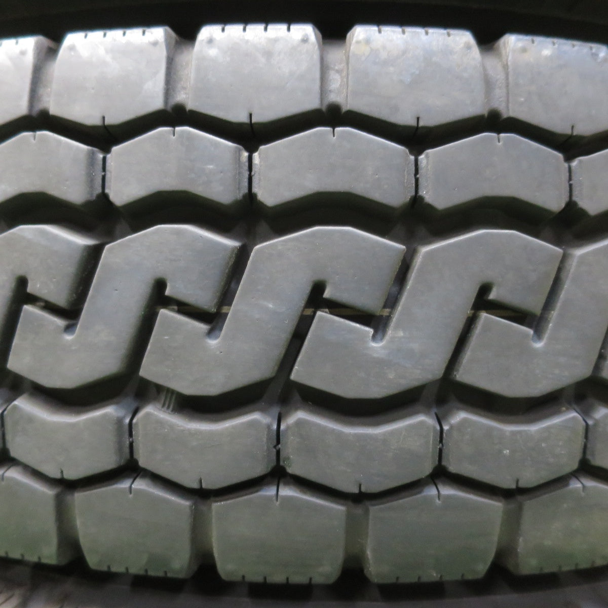バリ溝！25年！9分！6本★トラック タイヤ 205/85R16 117/115N ブリヂストン エコピア M812 ミックス オールシーズン 16インチ★5101005イスタ