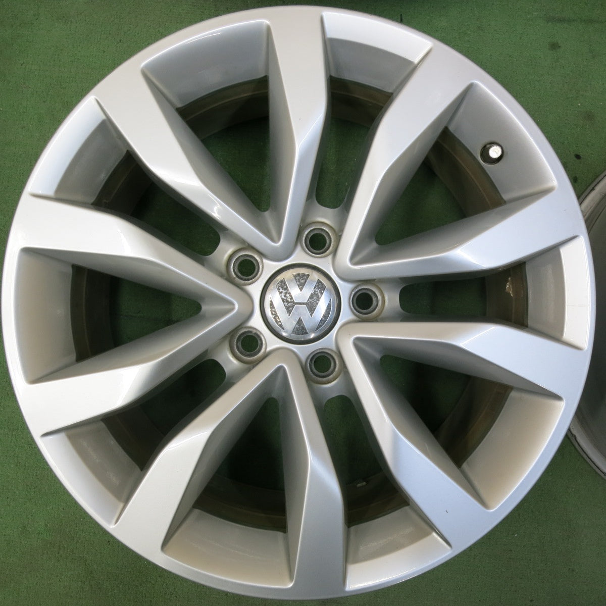 4本価格★ワーゲン ザ・ビートル 純正 ホイール 17インチ 17×7J PCD112/5H★5061910SYホ
