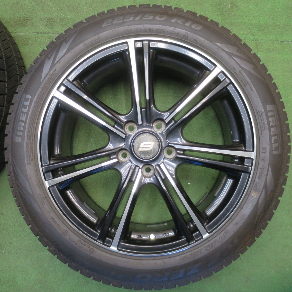 ほぼ未使用！24年！キレイ★スタッドレス 225/50R18 ピレリ アイスゼロ アシンメトリコ STRANGER ストレンジャー 18インチ PCD114.3/5H★6042102NJス
