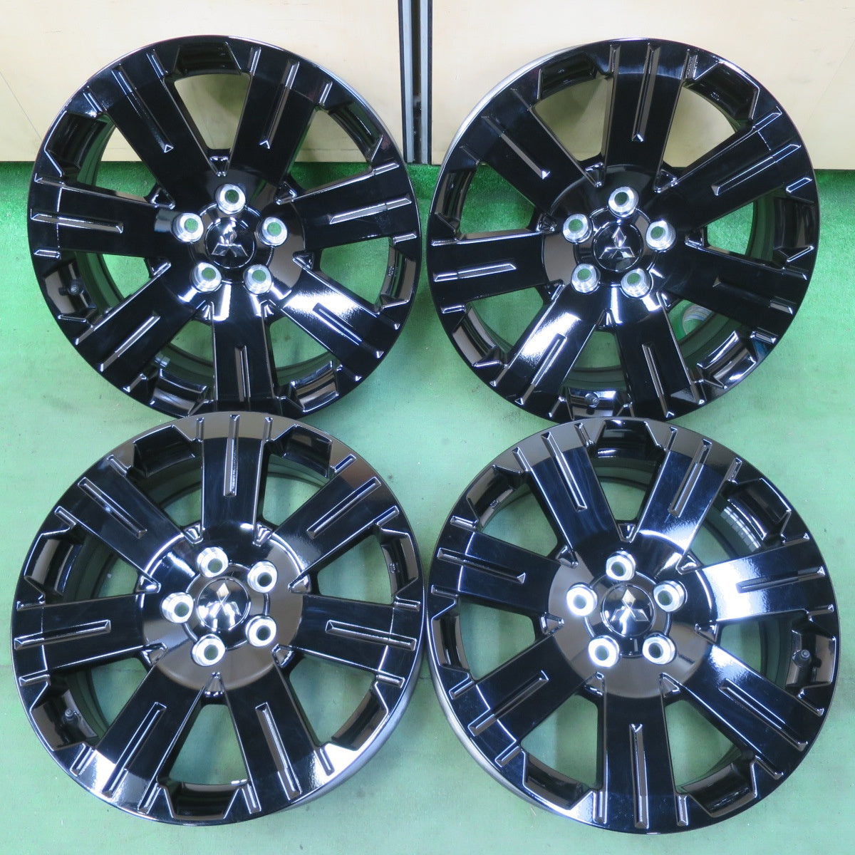新車外し★三菱 デリカ D:5 シャモニー 純正 ENKEI ホイール 18インチ 18×7J D5 エンケイ PCD114.3/5H★5070904イホ