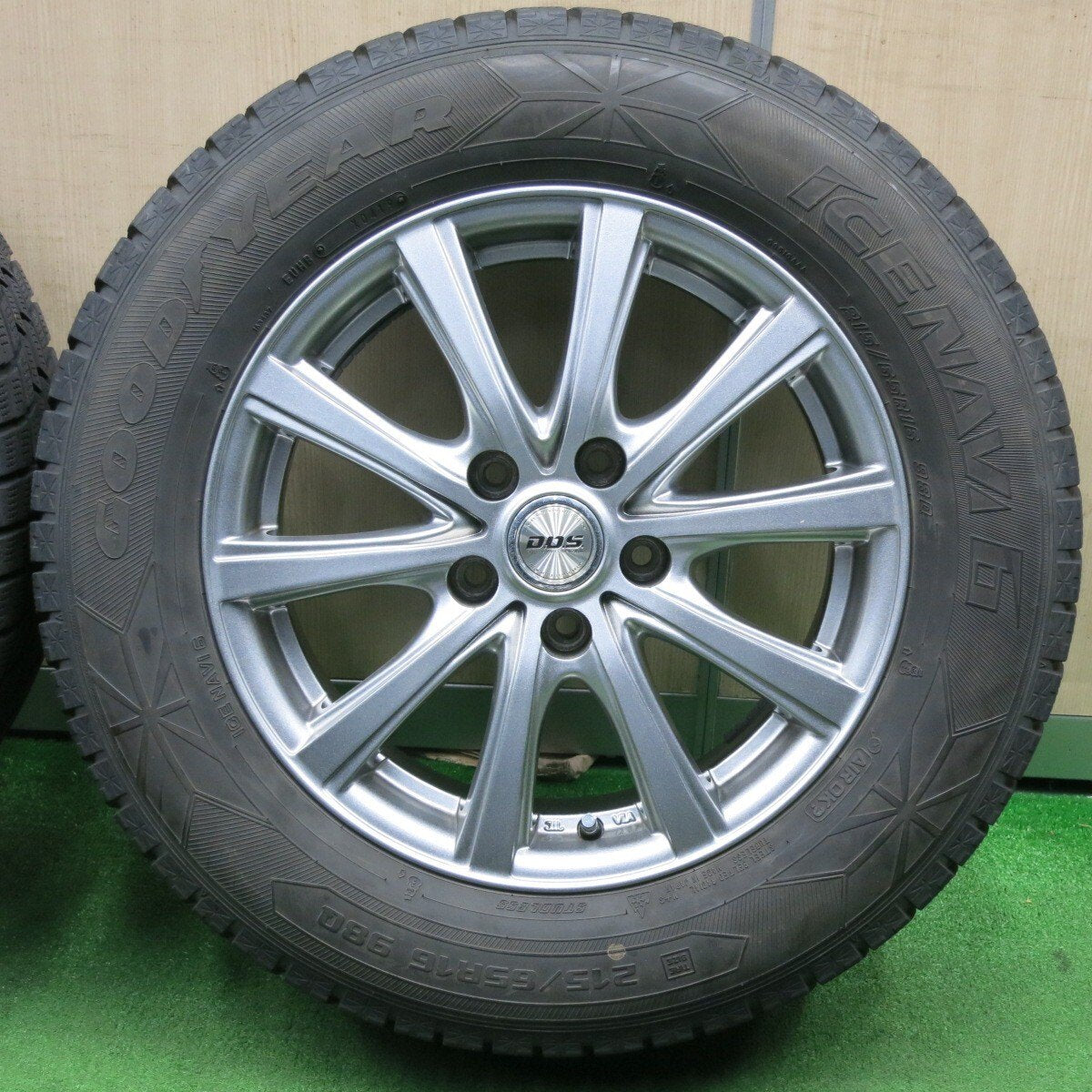 キレイ★スタッドレス 215/65R16 グッドイヤー アイスナビ6 D.O.S. DOS 16インチ PCD114.3/5H★5011102NJス