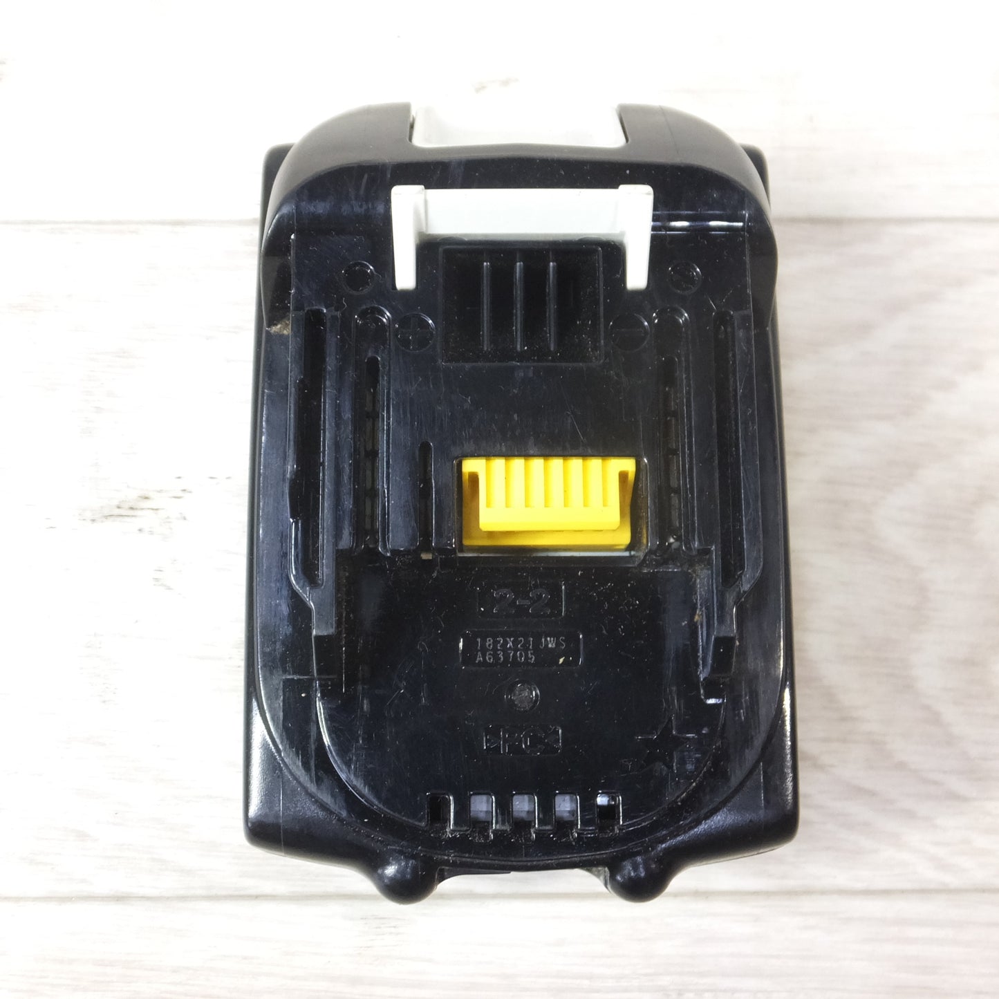 [送料無料] キレイ◆makita マキタ Li-on リチウムイオンバッテリー BL1860B DC18V 6.0Ah 108Wh 電動工具 雪マーク①◆