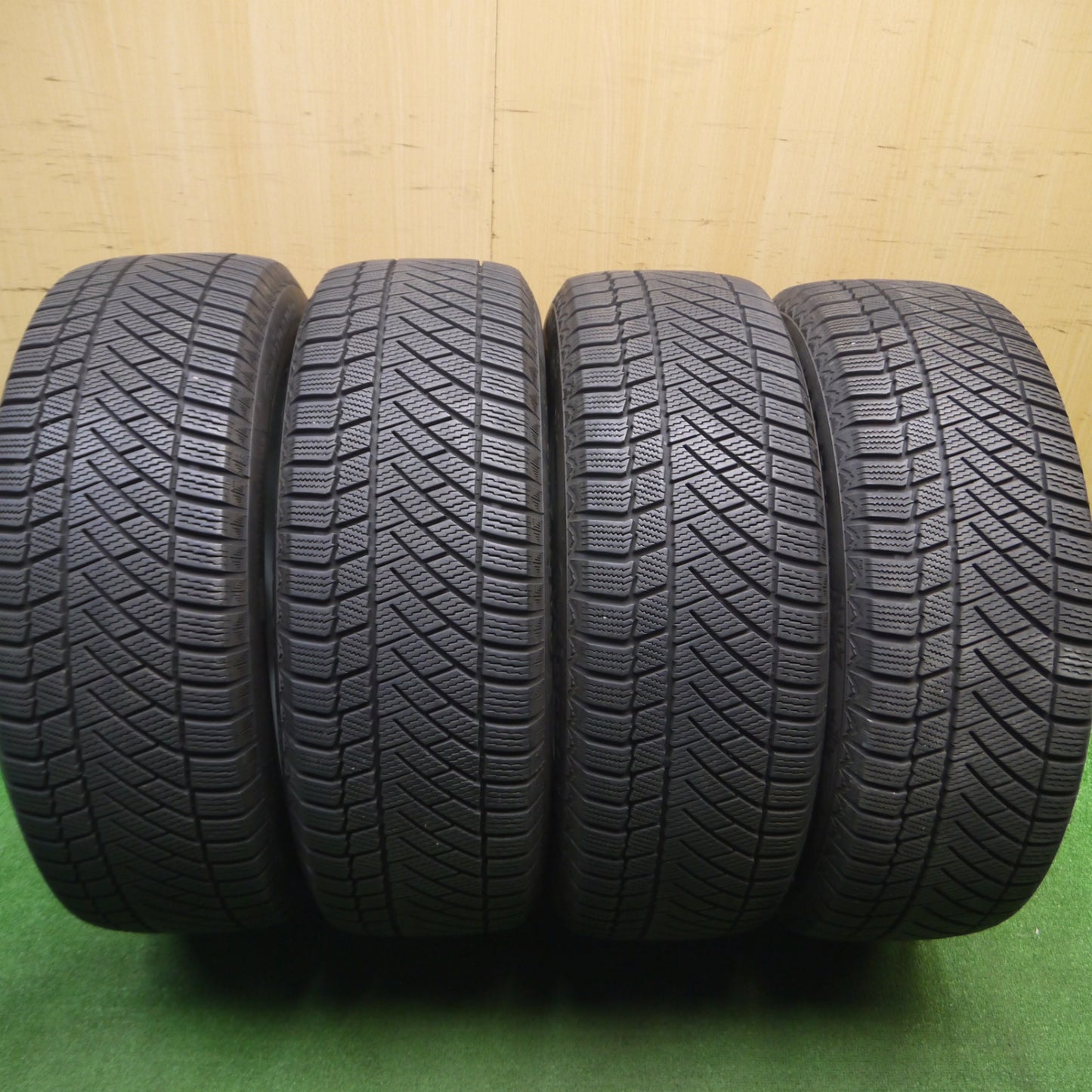 [送料無料] バリ溝！キレイ！8.5分★フォレスター XV 等 225/60R17 スタッドレス コンチネンタル コンチバイキング コンタクト6 LAUFBAHN 17インチ PCD100/5H★4122002Hス