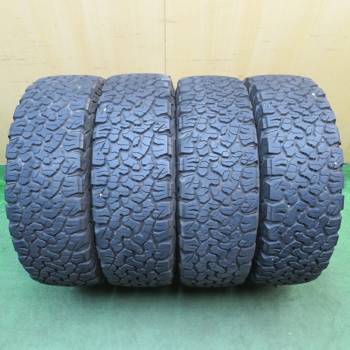 バリ溝！23年！9.5分★DELTA FORCE オーバル CRIMSON 225/65R17 107/103S BFグッドリッチ All-Terrain T/A KO2 17インチ デルタ フォース クリムソン PCD114.3/5H★6051501NJノ
