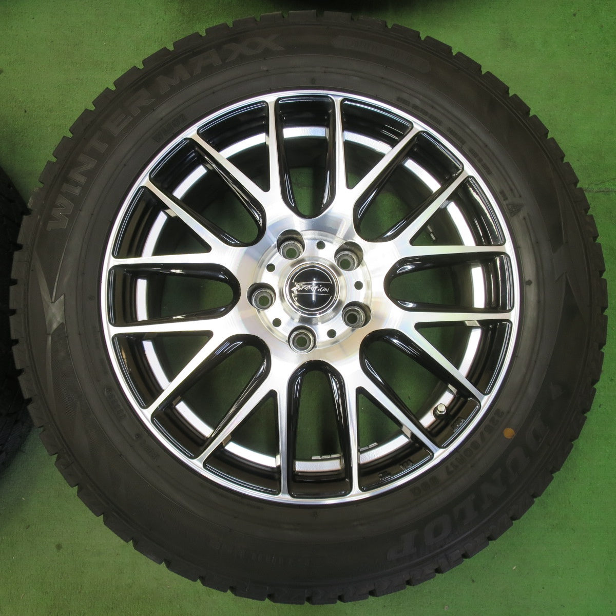 バリ溝！23年！キレイ！9.5分★スタッドレス 225/60R17 ダンロップ ウインターマックス WM02 F-Direction WM-8 17インチ Fディレクション PCD114.3/5H★5050510イス