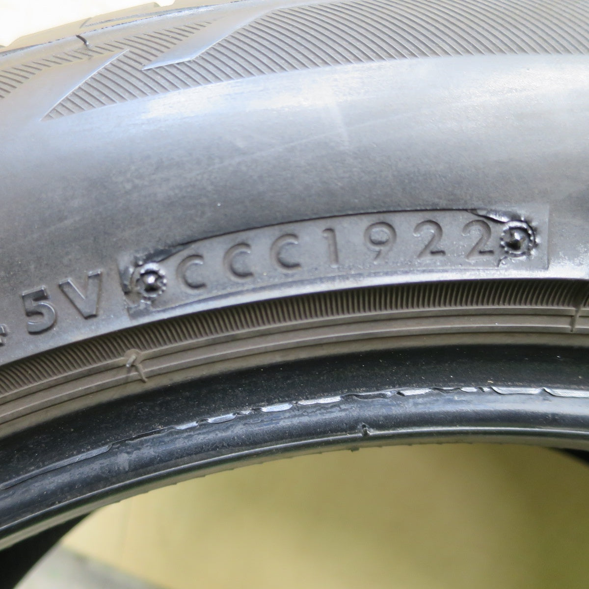 2本価格！22年★235/50R18 ブリヂストン LUFT RVⅡ タイヤ 18インチ RV2 アルファード ヴェルファイア 等★6032102NGノタ