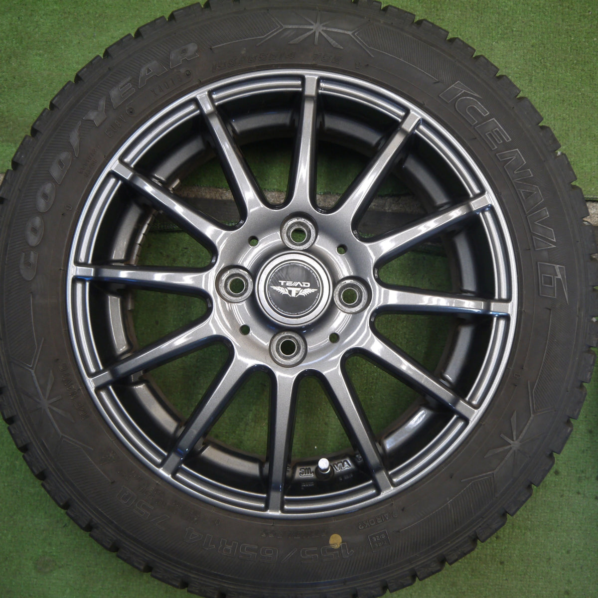 バリ溝！キレイ！9.5分以上◎スタッドレス 155/65R14 グッドイヤー アイスナビ6 TEAD テッド 14インチ PCD100/4H◎6082606Hス