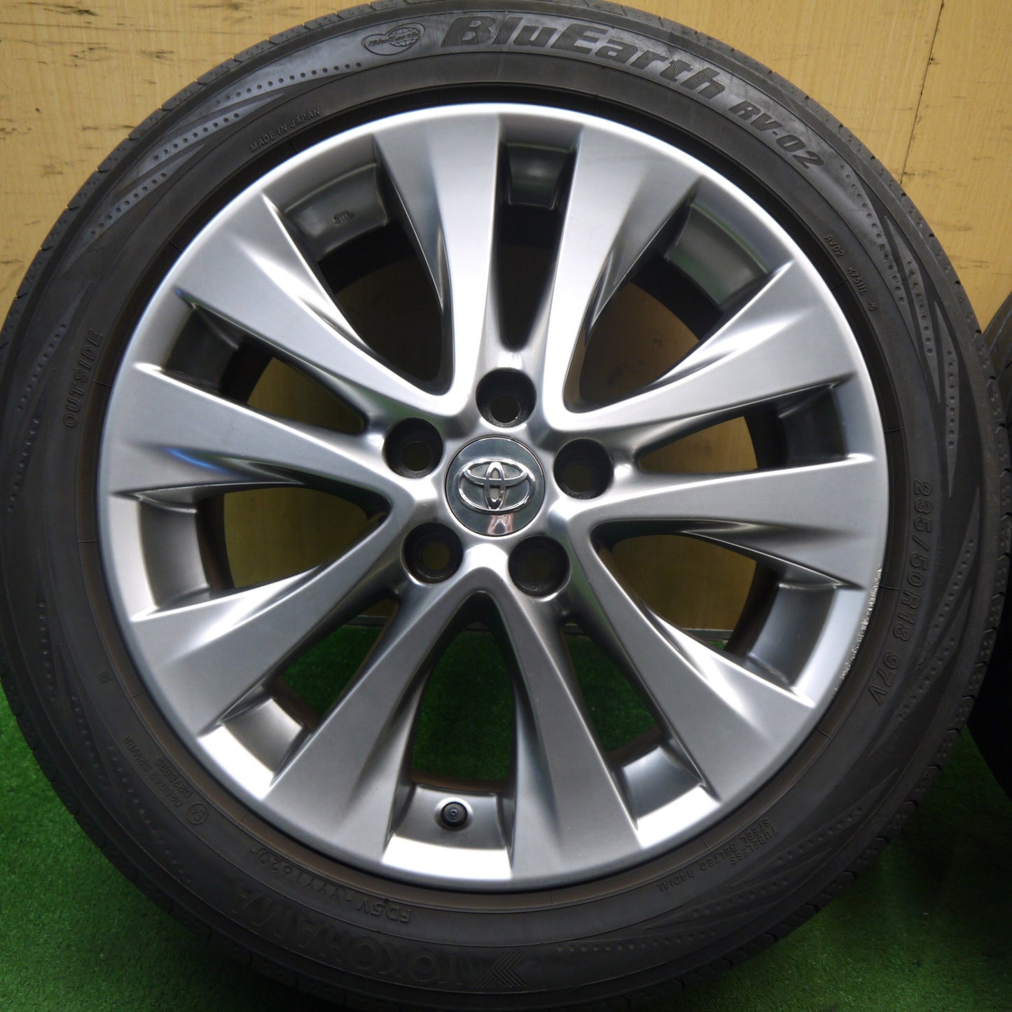 4本価格★トヨタ 20系 ヴェルファイア アルファード 純正 235/50R18 ヨコハマ ブルーアース RV-02 18インチ PCD114.3/5H★5061304Hノ