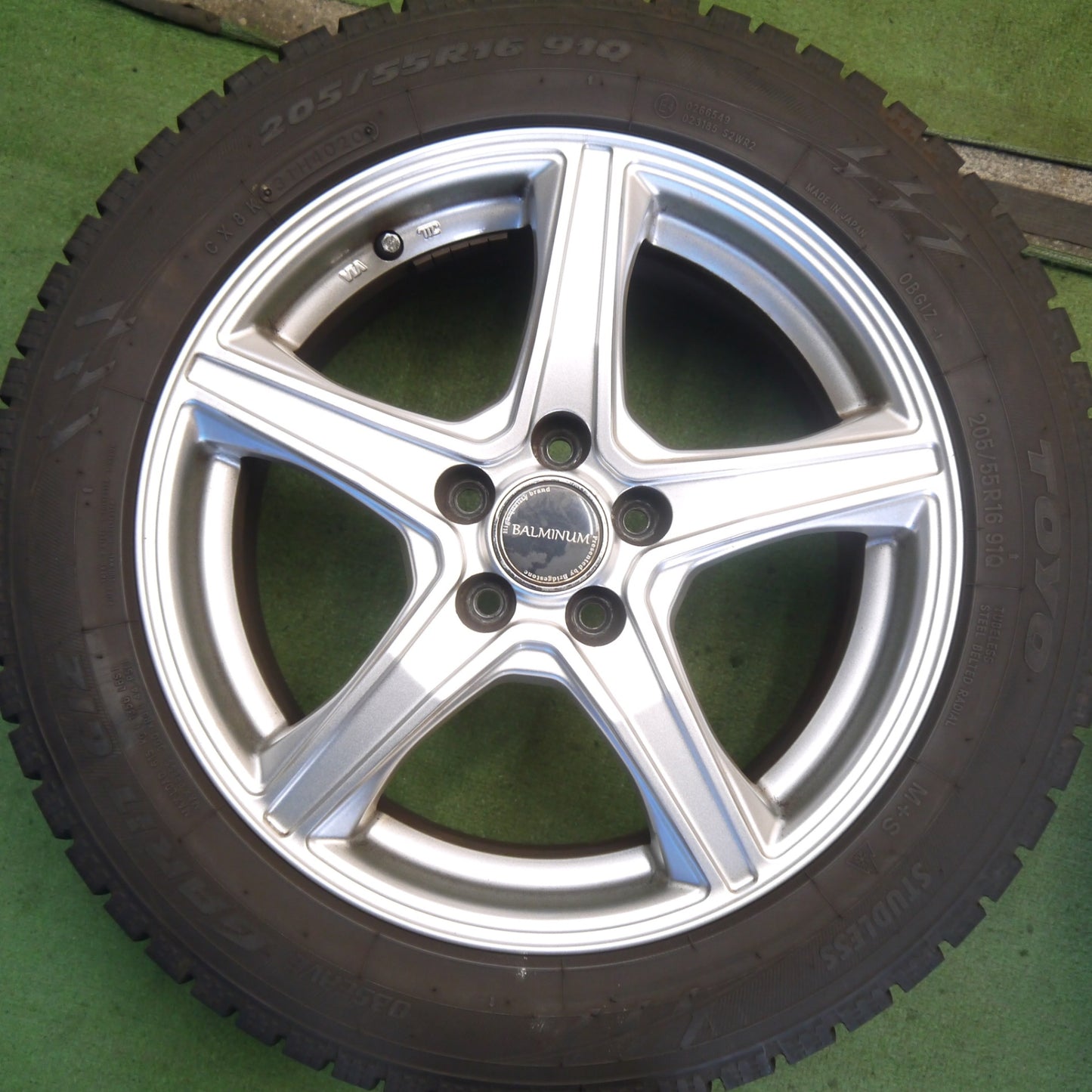 バリ溝！キレイ！9.5分◎インプレッサ 等 205/55R16 スタッドレス トーヨー オブザーブ ガリット GIZ BALMINUM VR5 バルミナ 16インチ PCD100/5H◎6081801Hス