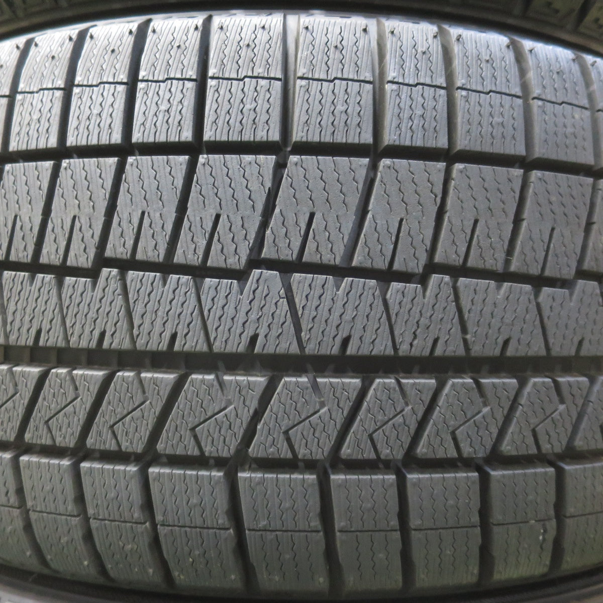 バリ溝！24年！キレイ！ほぼ10分★ベンツ 等 smartline 365 245/40R18 スタッドレス ダンロップ ウインターマックス 03 スマートライン 18インチ PCD112/5H★6060902イス