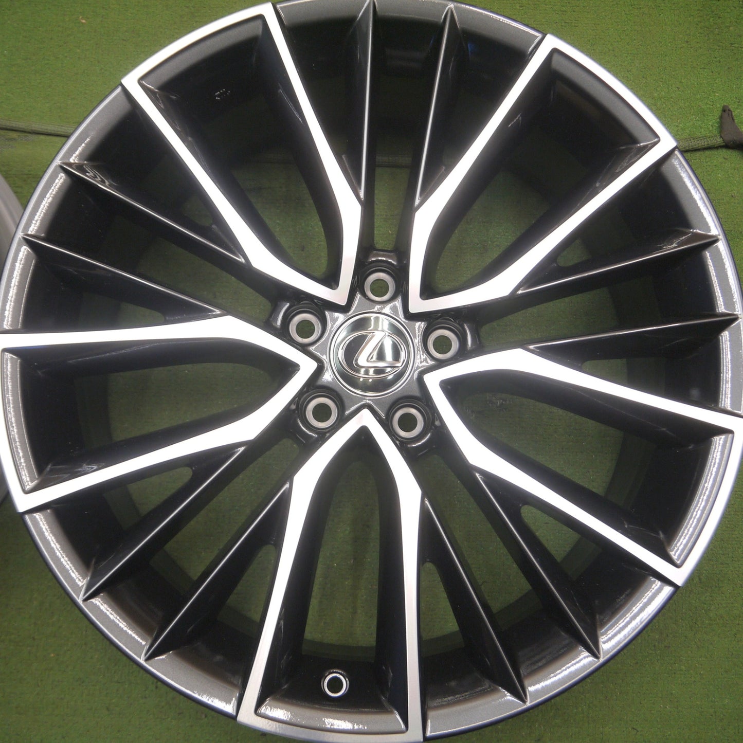 *送料無料* 新車外し★レクサス NX バージョンL 純正 ホイール 20インチ 20×7.5J PCD114.3/5H★4062506Hホ