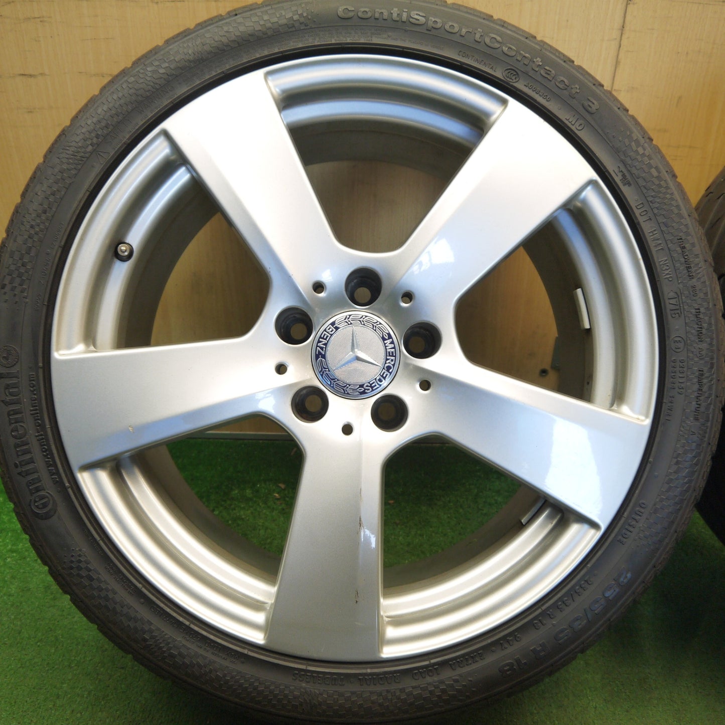 バリ溝！8.5分★ベンツ Eクラス クーペ W207 C207 A207 等 純正 235/40R18 255/35R18 コンチネンタル コンチスポーツ コンタクト3 MO 18インチ PCD114.3/5H★6051512Hノ