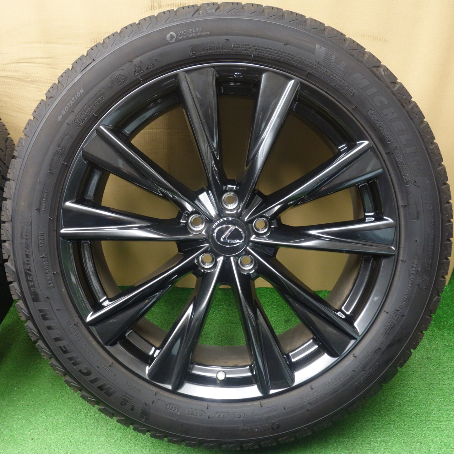 センサー付き！バリ溝！キレイ！9.5分◎レクサス NX Fスポーツ 純正 235/50R20 スタッドレス ミシュラン X-ICE SNOW SUV ZP 20インチ PCD114.3/5H◎6061701KTス