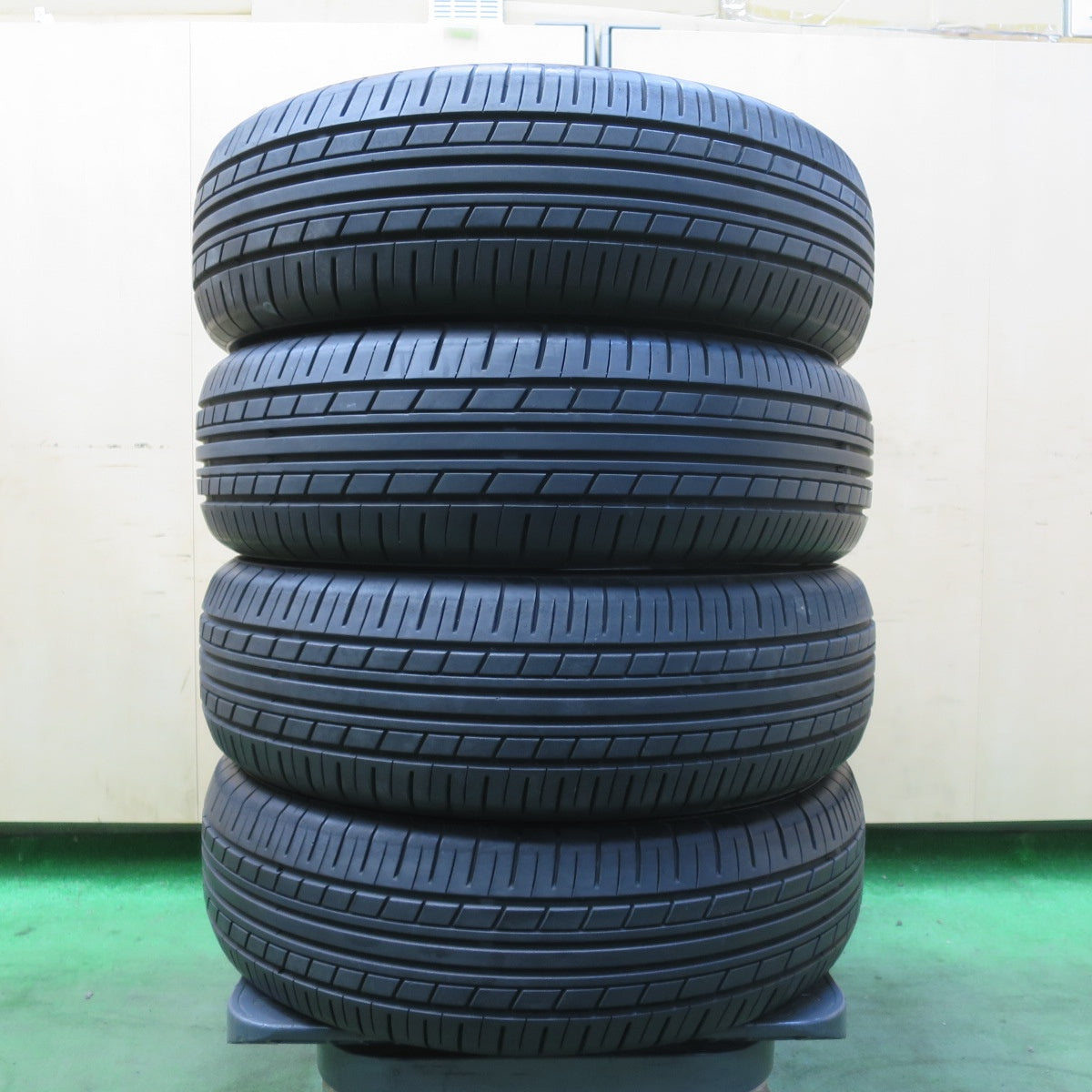 バリ溝！8.5分★175/65R14 ヨコハマ エコス ES31 タイヤ 14インチ ノート フィット キューブ ヴィッツ 等★5112405イノタ