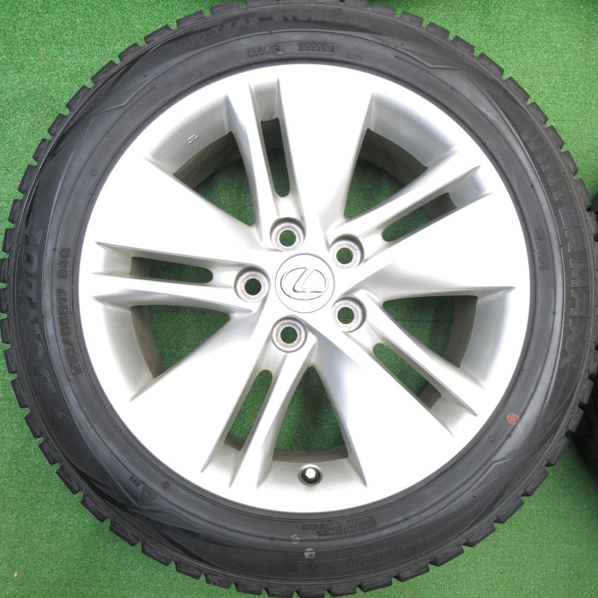 バリ溝！キレイ！9.5分以上★レクサス HS 純正 215/55R17 スタッドレス ダンロップ ウインターマックス WM01 17インチ PCD114.3/5H★5122103HAス